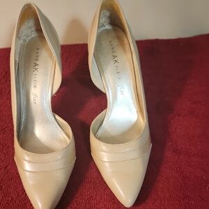 Anne Klein Women's Cream Pumps